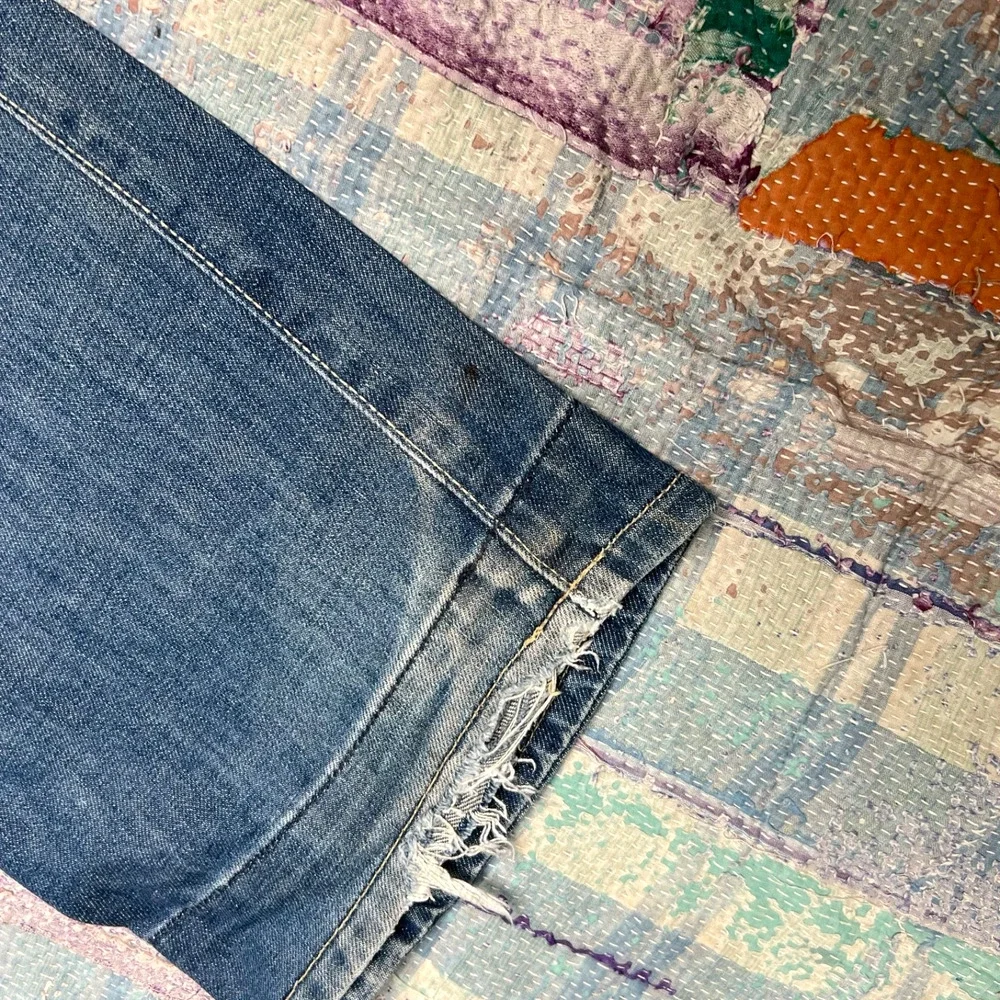 Vintage Levis Engineered Jeans Mens Blue Dark Wash Twisted Fits 34x31 READ